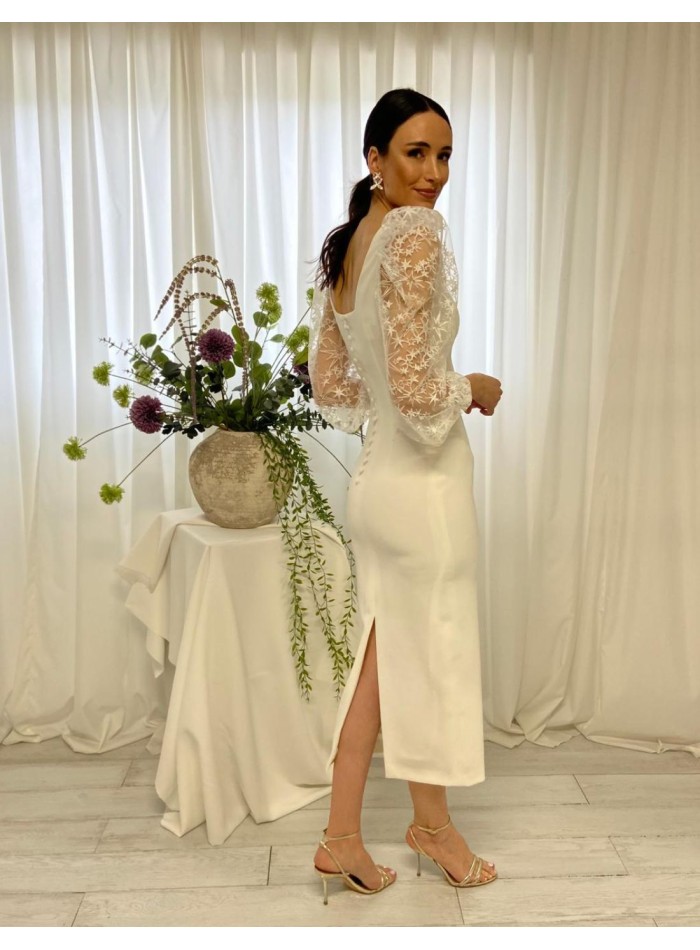 White midi dress with long sleeves in fantasy lace