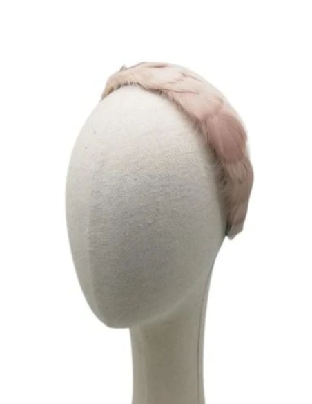Velvet headband with natural feathers