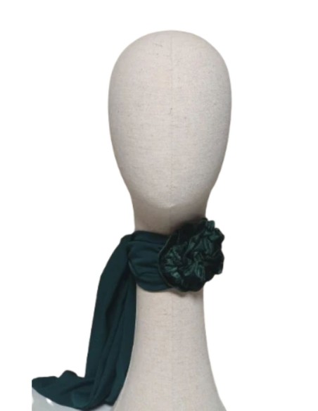 Long organza choker with velvet flower