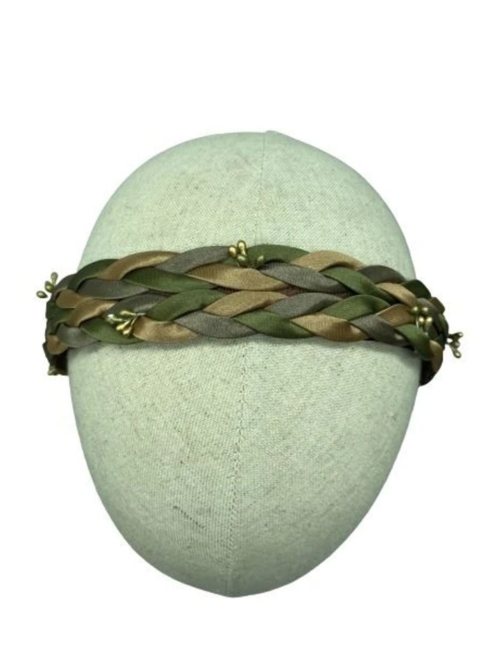 Diadema trenzada doble con apliques joya a color