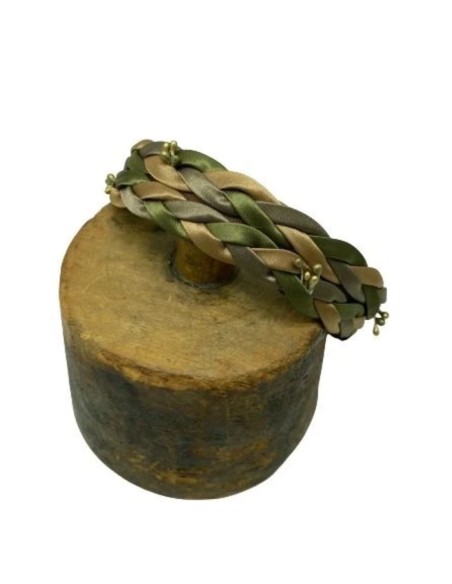 Diadema trenzada doble con apliques joya a color