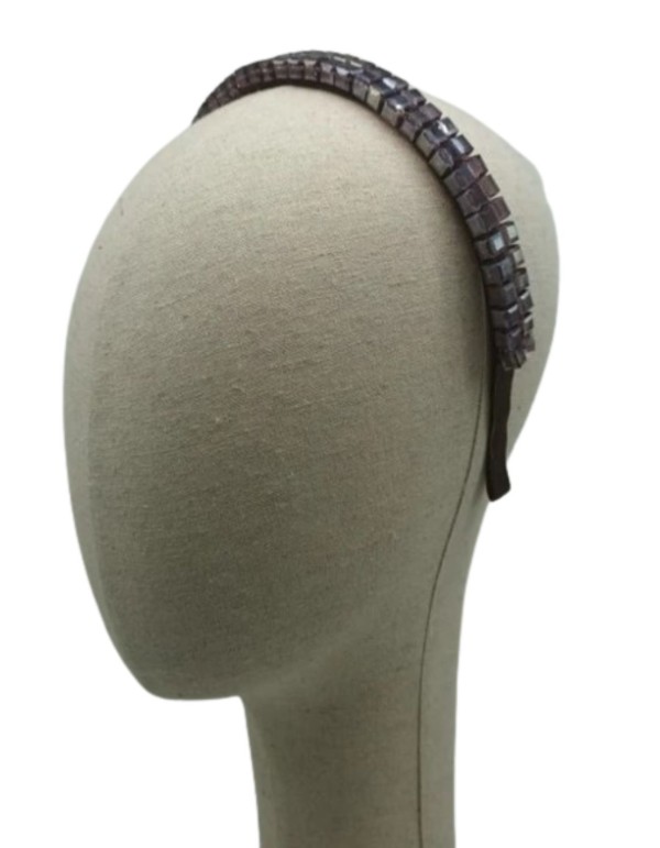 Party headband with stones