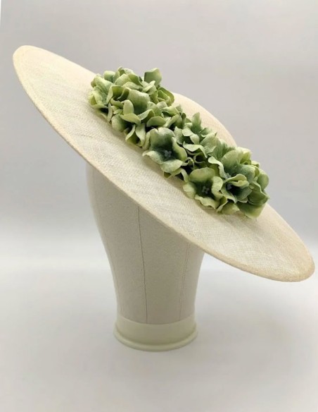 Pamela con base de sinamay con flores de sinamay multicolor - INVITADA PERFECTA