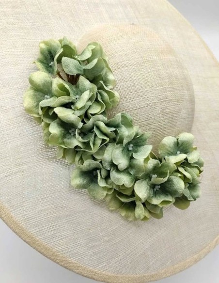 Pamela with sinamay base and multicolored sinamay flowers - PERFECT GUEST