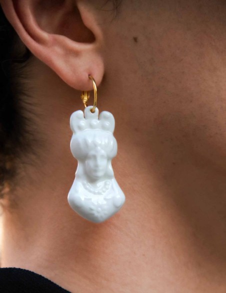 Boucle d'oreilles longues en porcelaine blanche avec texture 3D