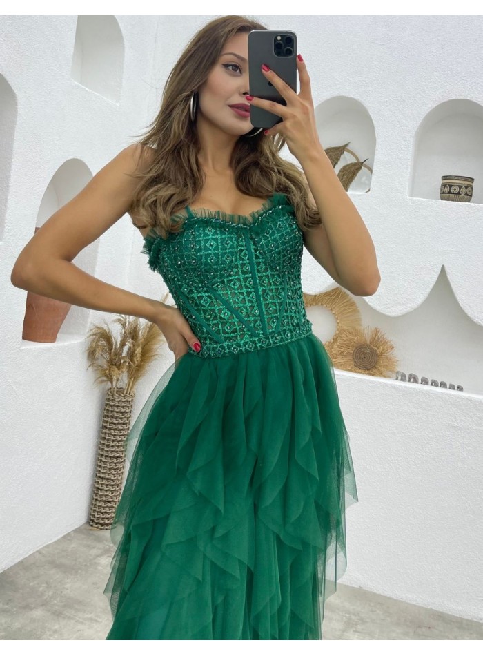 Vestido de fiesta con corsé de pedrería y falda...