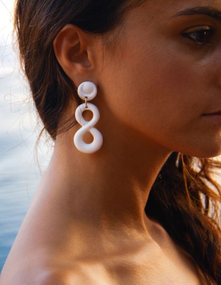 Boucle d'oreilles infinity party en porcelaine blanche et céramique émaillée