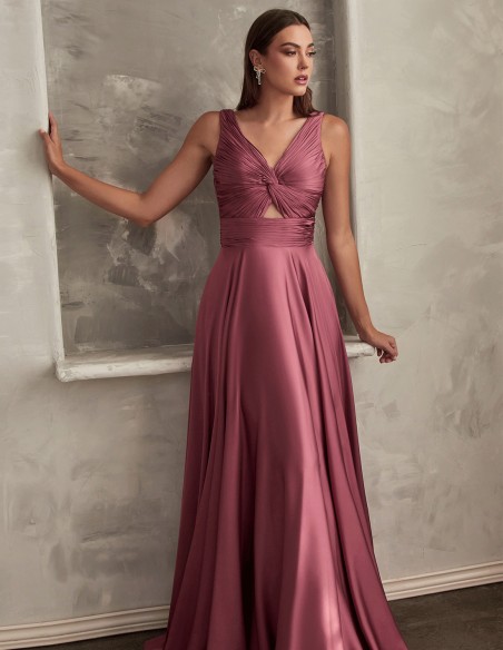 Vestido de fiesta largo satinado con escote drapeado de tirantes
