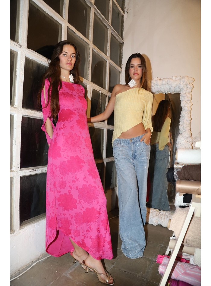 Vestido de fiesta largo fucsia con manga larga...