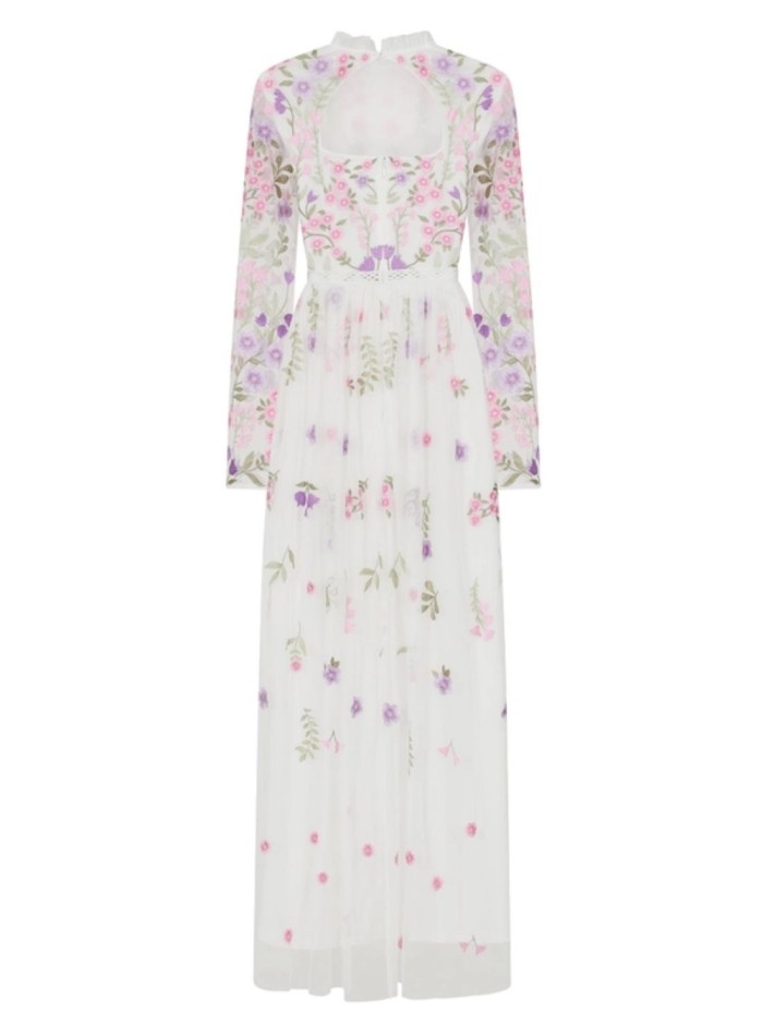 Vestido largo blanco de tul bordado de florecitas