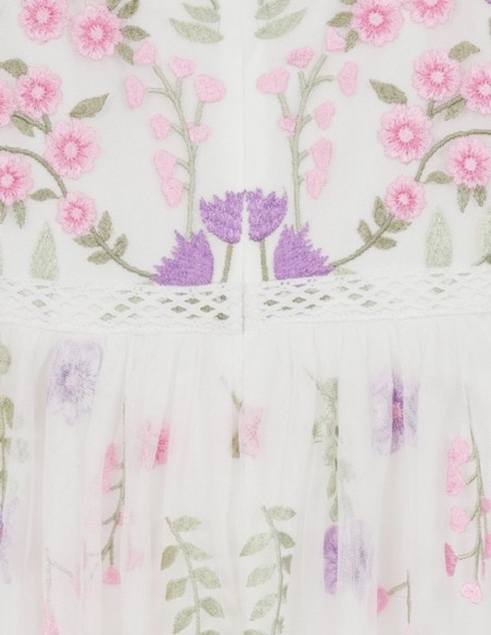 Vestido largo blanco de tul bordado de florecitas