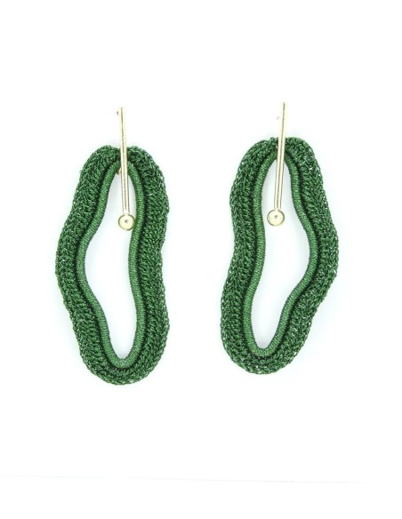 Pendientes largos con forma irregular de hilos