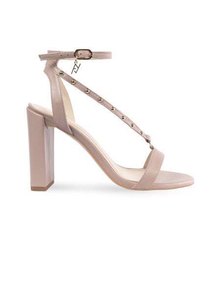 Square heel sandal in nude color with gold details
