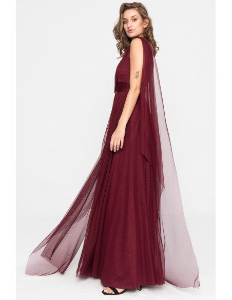 Vestido largo de tul burdeos con abertura lateral