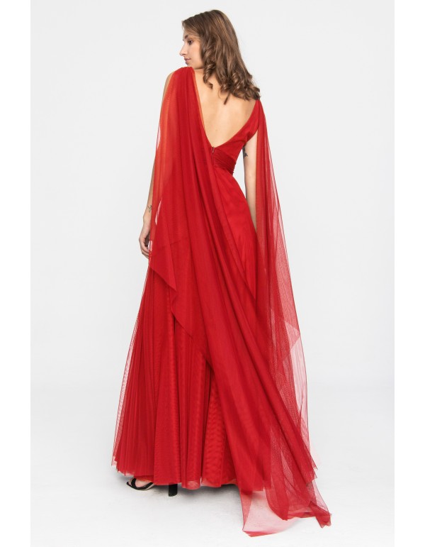 Longue robe de tulle rouge avec décolleté en V et fente... 2