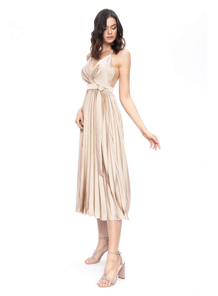 Robe midi en satin beige avec coupe drapée et...