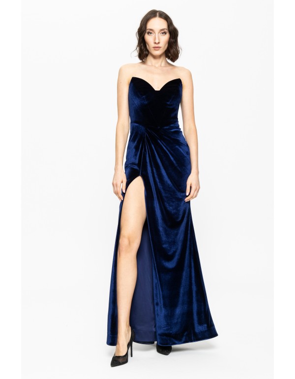 Longue robe de bal en velours bleu marine avec encolure...