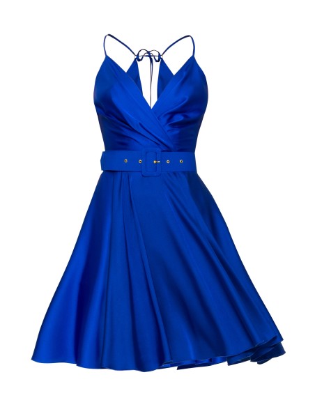 Vestido corto azul satinado con tirantes finos y cinturón para invitadas de boda