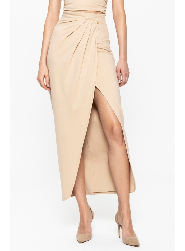 Jupe croisée beige pour invités avec fente...