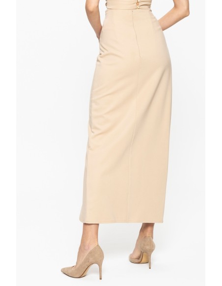 Jupe croisée beige pour invités avec fente latérale
