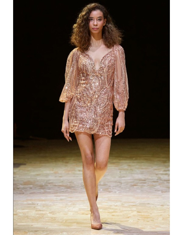 Robe courte de fête en tulle brodé de sequins