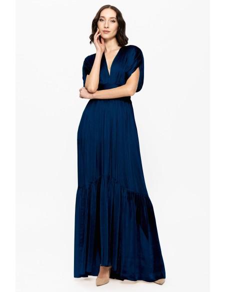 Robe en mousseline de soie bleue à manches tombantes et volants