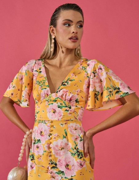Vestido de fiesta midi con manga corta acampanada y estampado floral para invitada