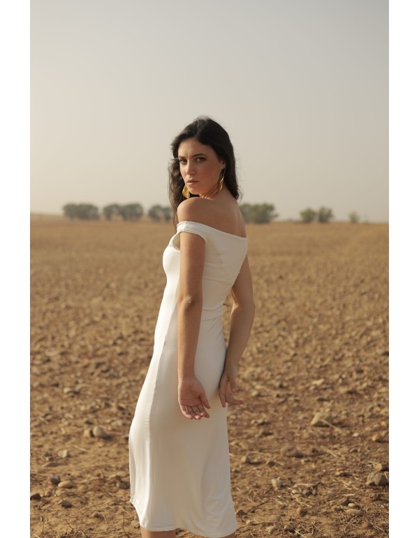 Vestido midi con escote barco y abertura 2