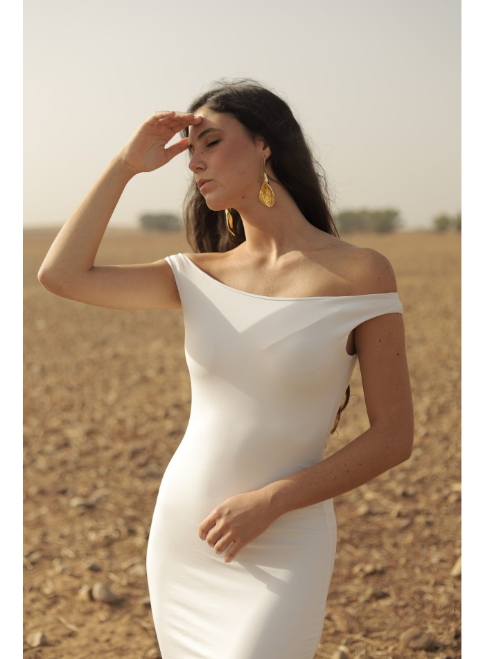 Vestido midi con escote barco y abertura