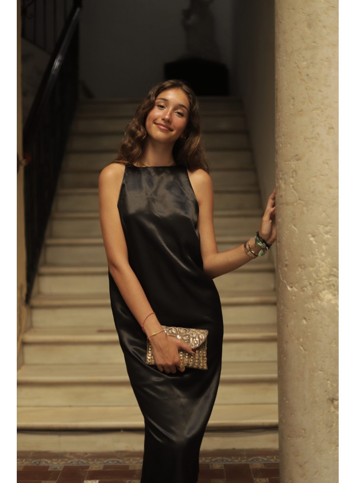 Robe de soirée midi en satin avec décolleté en V