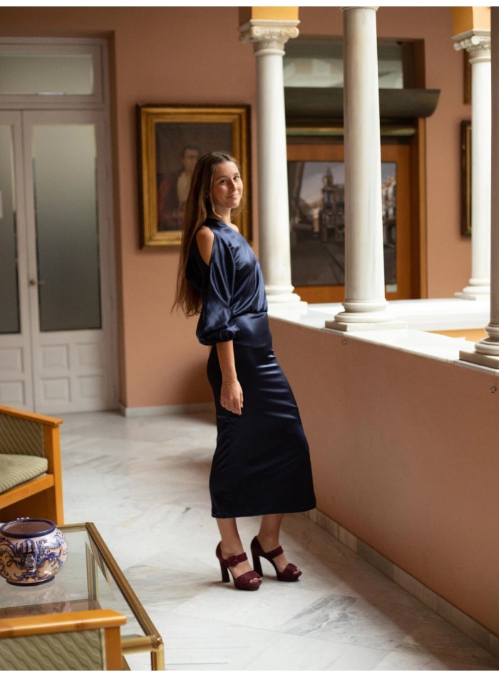 Robe midi de fête en satin avec manches...