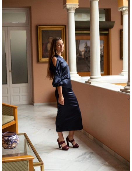 Satin midi party dress with asymmetric sleeves