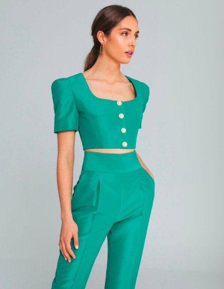 Pantalón largo con pinzas y bolsillos