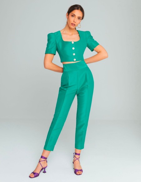 Crop-top de manga corta con botones perla