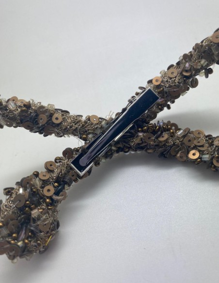 Coiffe fantaisie avec paillettes et perles vieil or