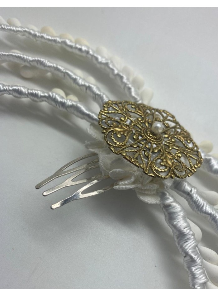 Bridal headdress with pistils and bronze...