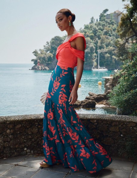 Top de fête corail avec bretelles asymétriques et ruchés