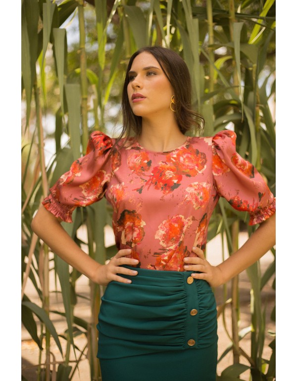 Floral print blouse with short puffed sleeves