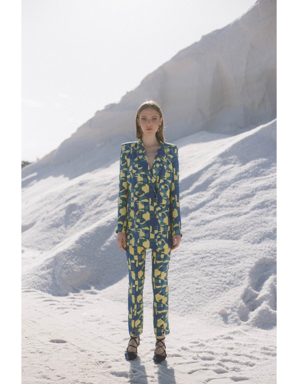 Dinner suit with tuxedo style jacket and slim-fit pants 2