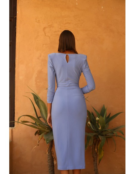 Vestido de fiesta midi con escote cerrado y cut-out en la cintura
