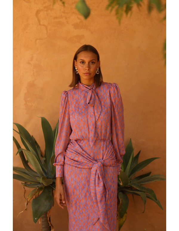 Vestido de fiesta midi con lazada en cuello y cintura