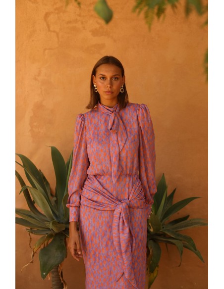 Vestido de fiesta midi con lazada en cuello y cintura