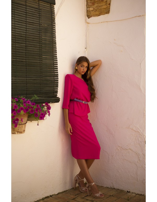 Party outfit with party top and straight skirt 2