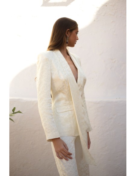 Tuxedo-style jacquard jacket suit and wide-legged pants