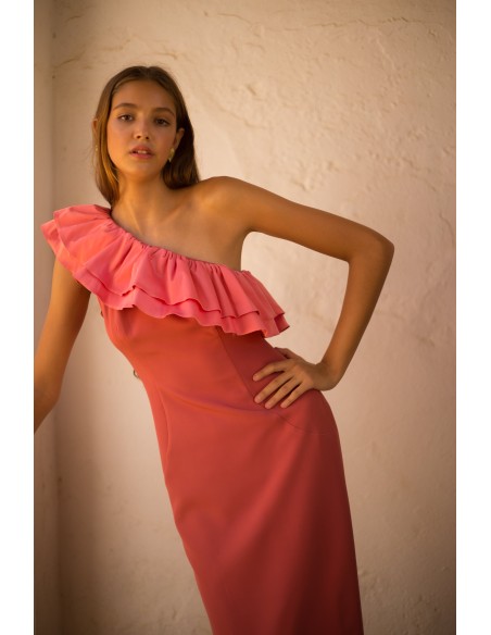 Robe de soirée midi avec maxi volants en satin