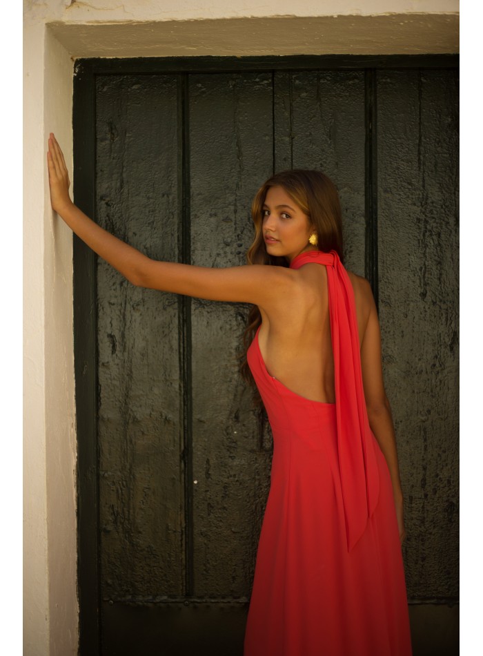 Robe longue de fête avec encolure dos nu croisée