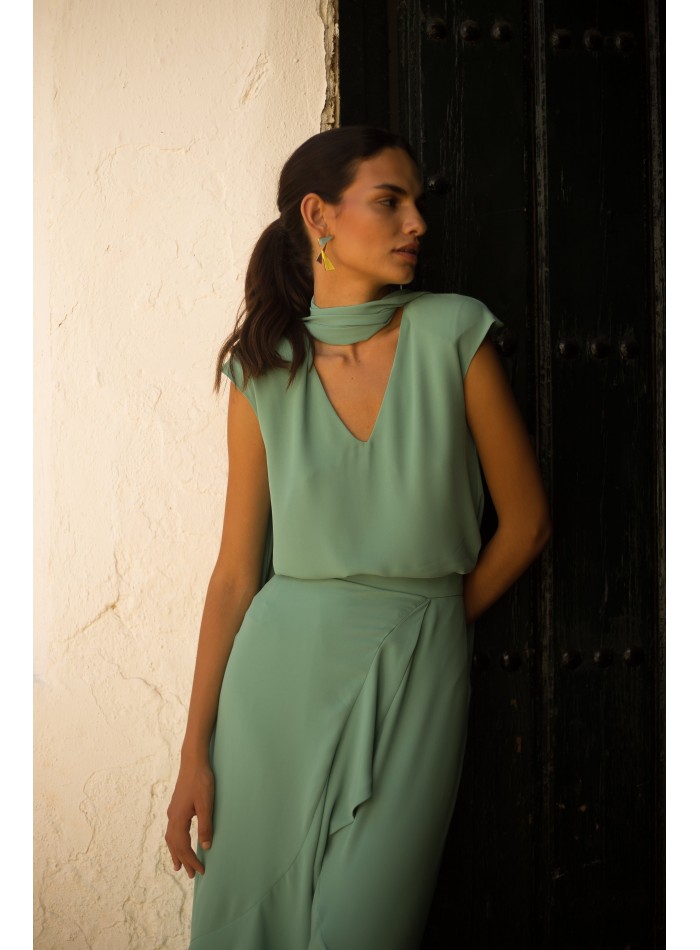 Conjunto top y falda cruzada con vuelo verde agua