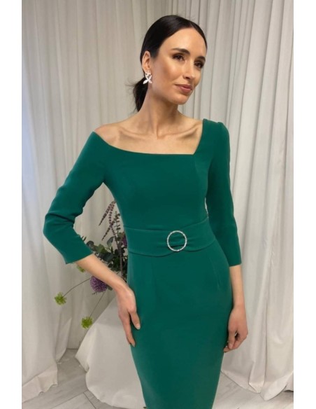 Robe de soirée midi avec ceinture et ourlet en plumes