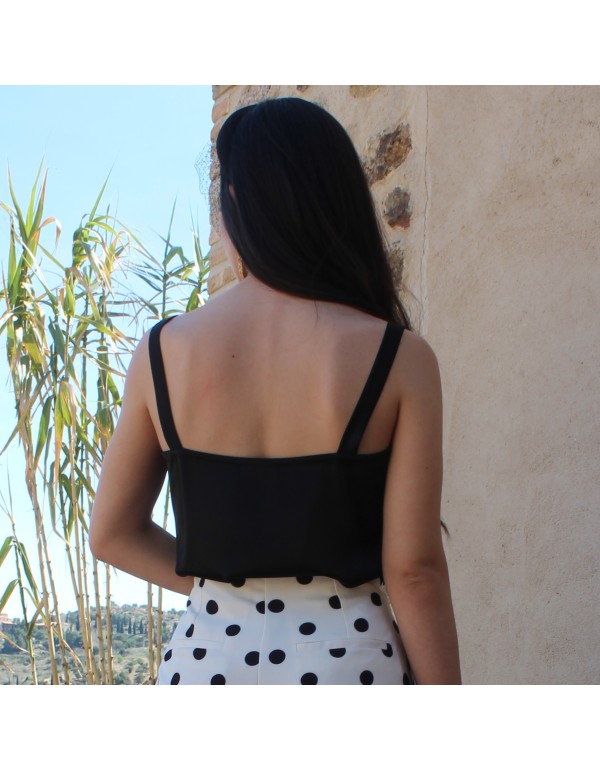 Black strapless top with V-neckline 2