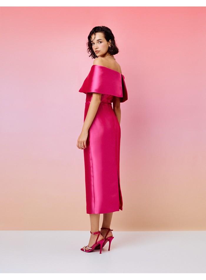 Robe de soirée midi avec encolure bardot et...